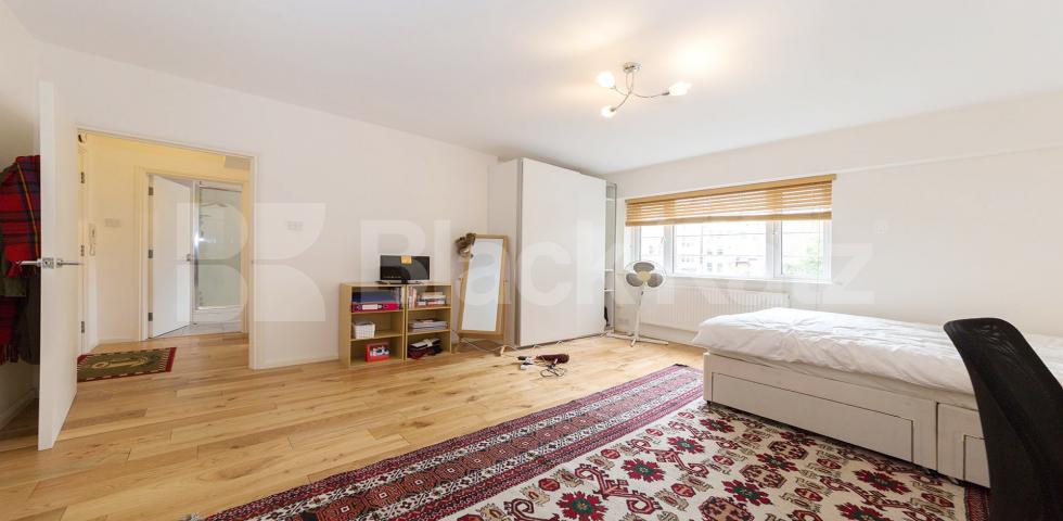 			Studio Apartment, 1 bath, 1 reception Apartment			 Edwardes Square , Kensington 